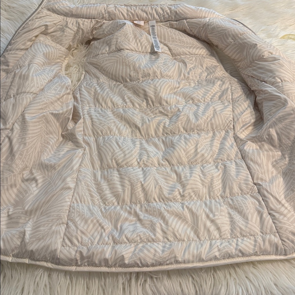Tommy Bahama Cream /White Quilted Zip-Front Puffer Vest size M BNWOT - Picture 10 of 12